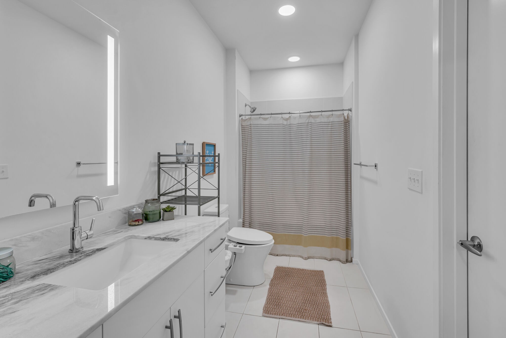 806 Olympic St Unit: 207