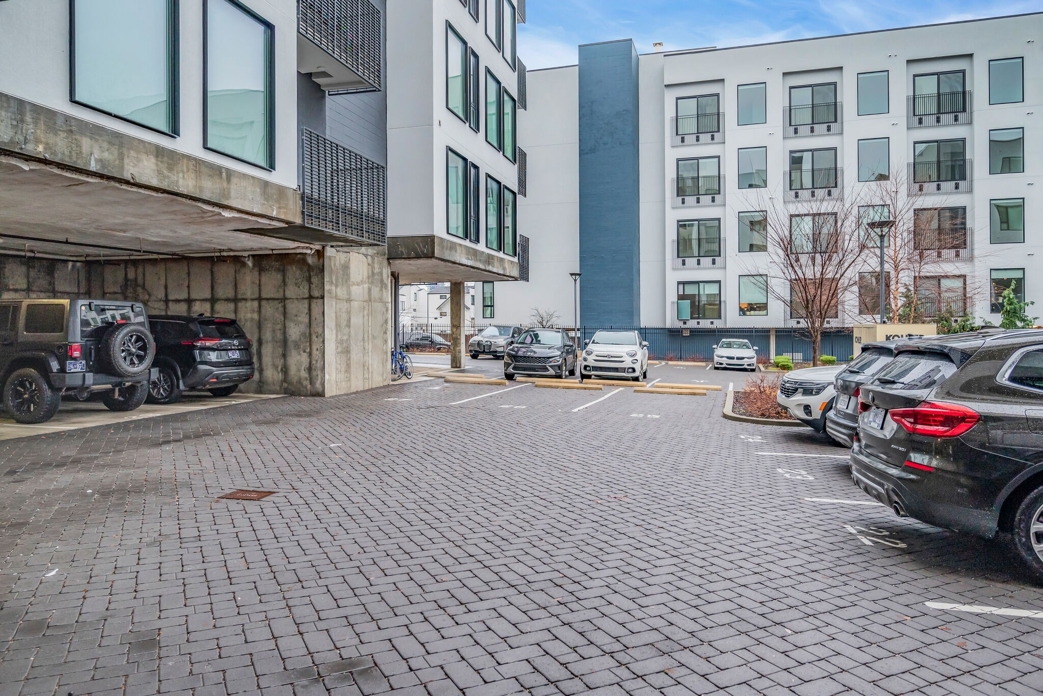 806 Olympic St Unit: 207