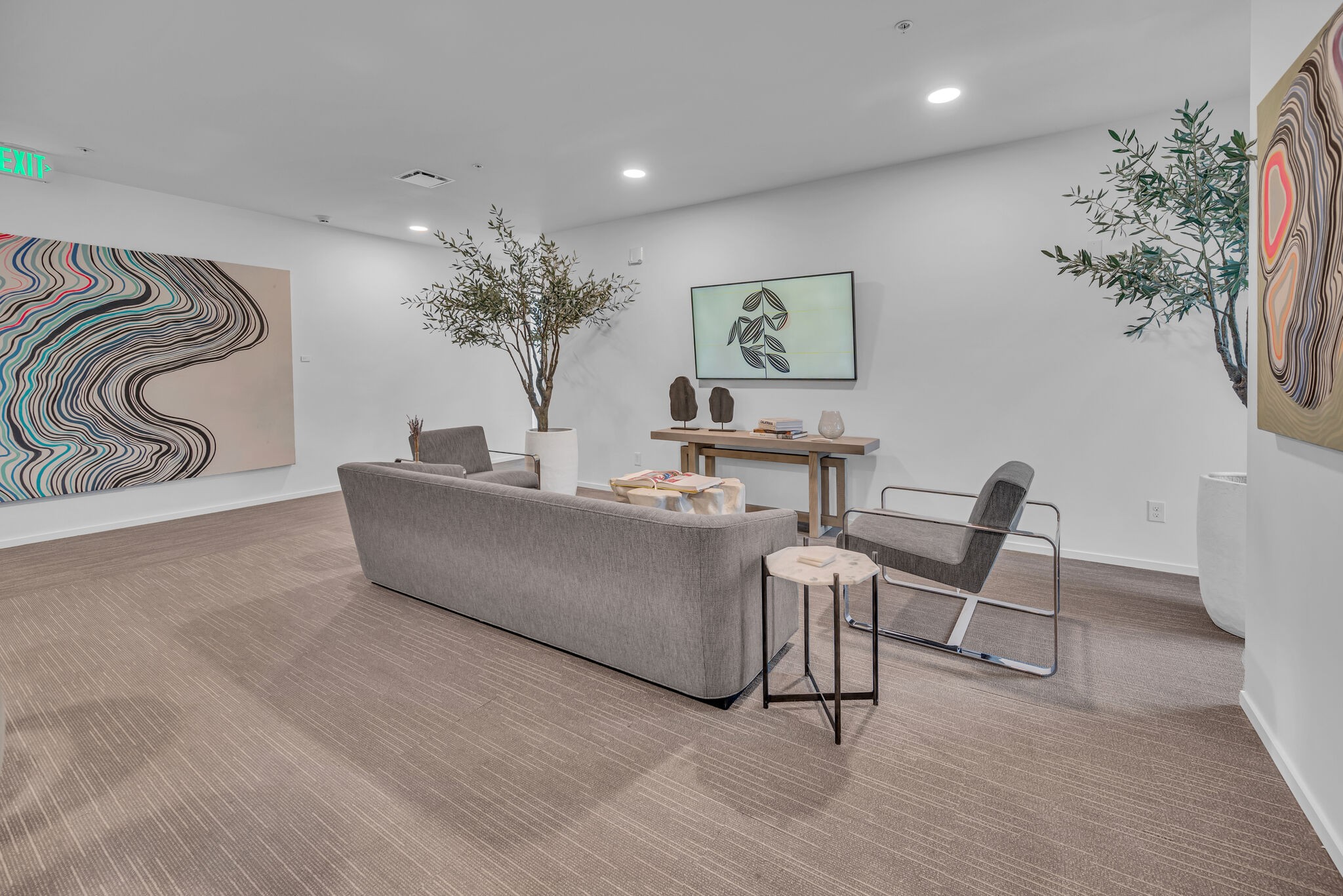 806 Olympic St Unit: 207