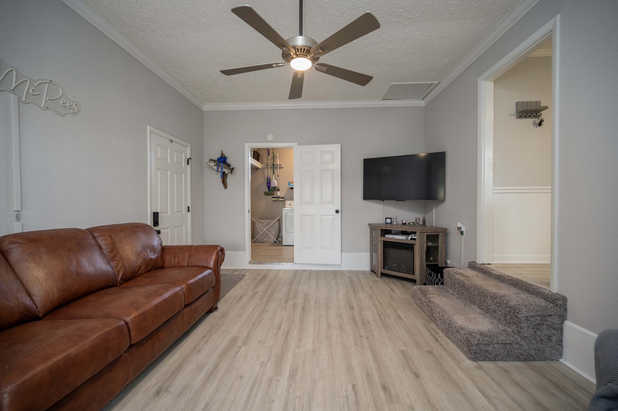 118 Hutchinson Dr