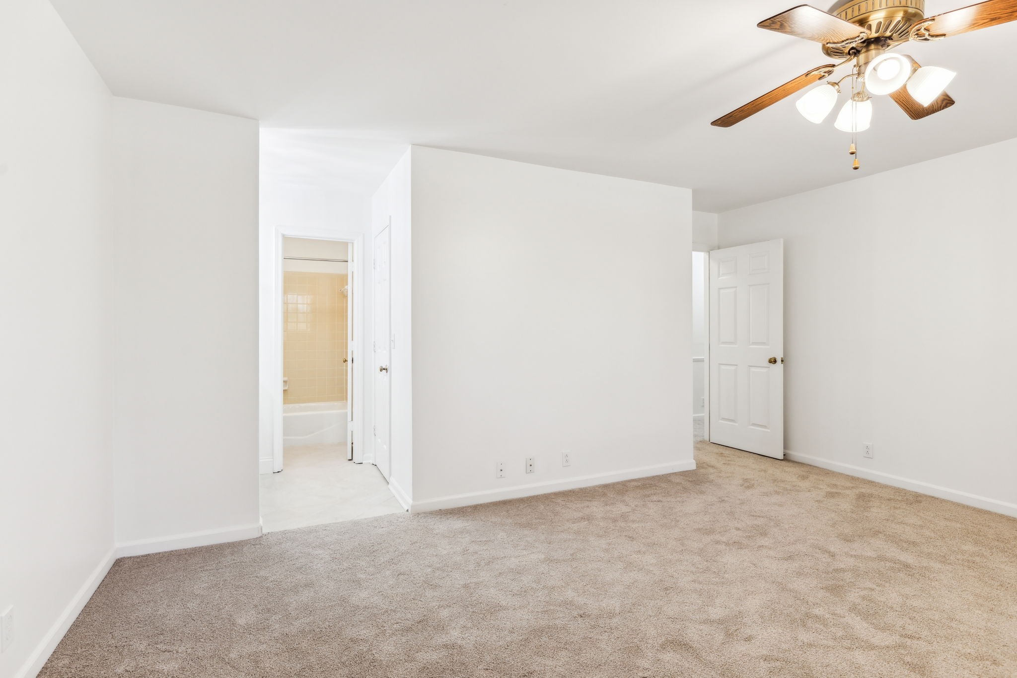 8300 Sawyer Brown Rd Unit: E305