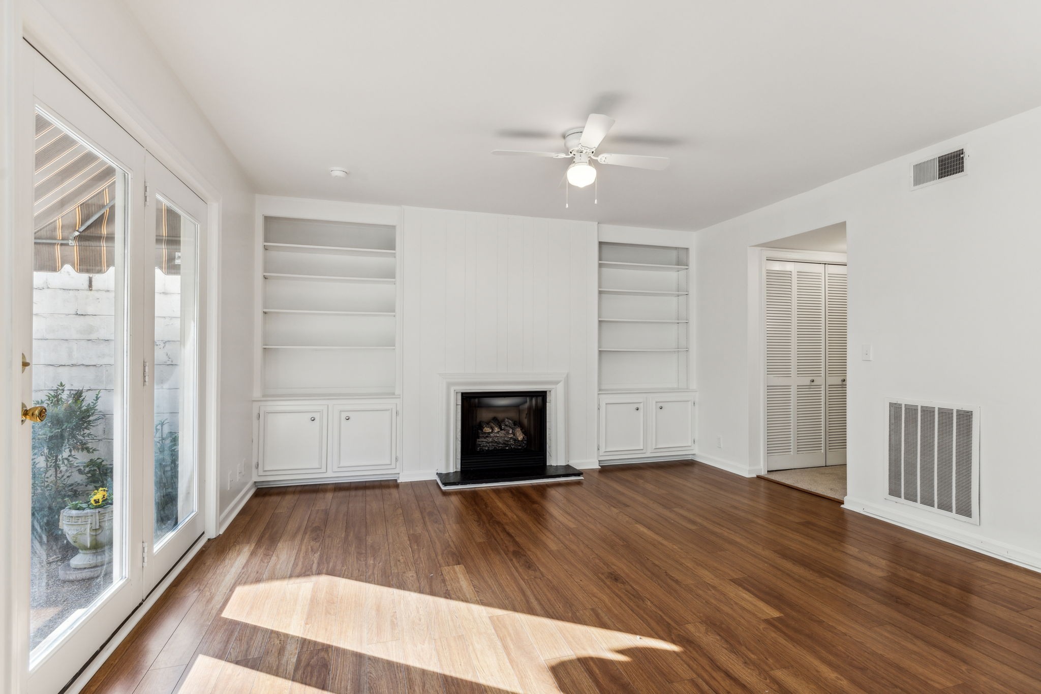 8300 Sawyer Brown Rd Unit: E305