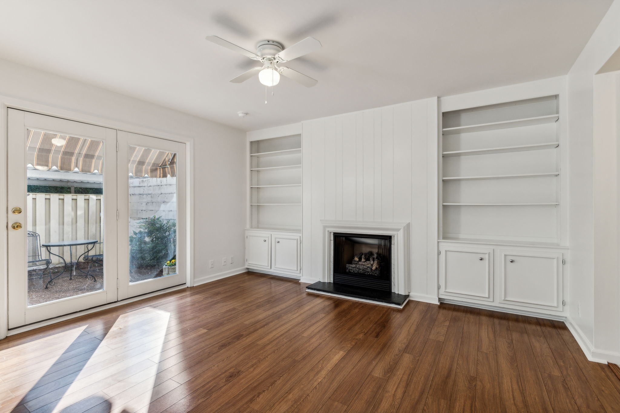 8300 Sawyer Brown Rd Unit: E305
