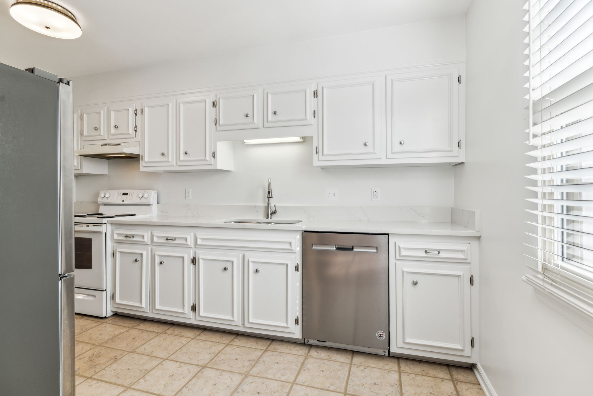 8300 Sawyer Brown Rd Unit: E305