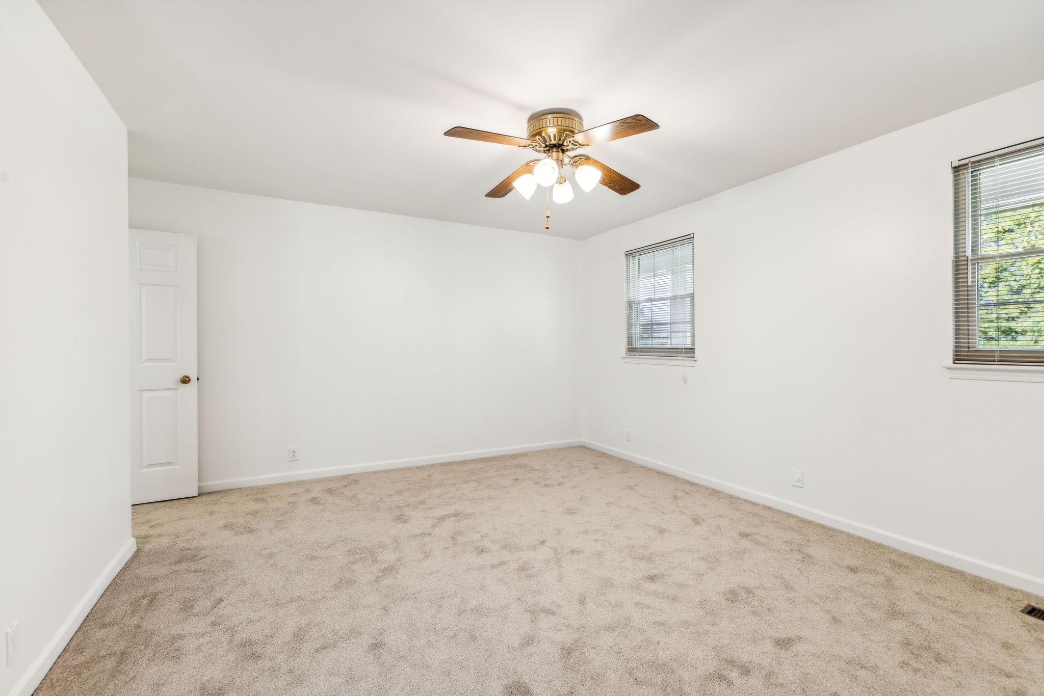 8300 Sawyer Brown Rd Unit: E305