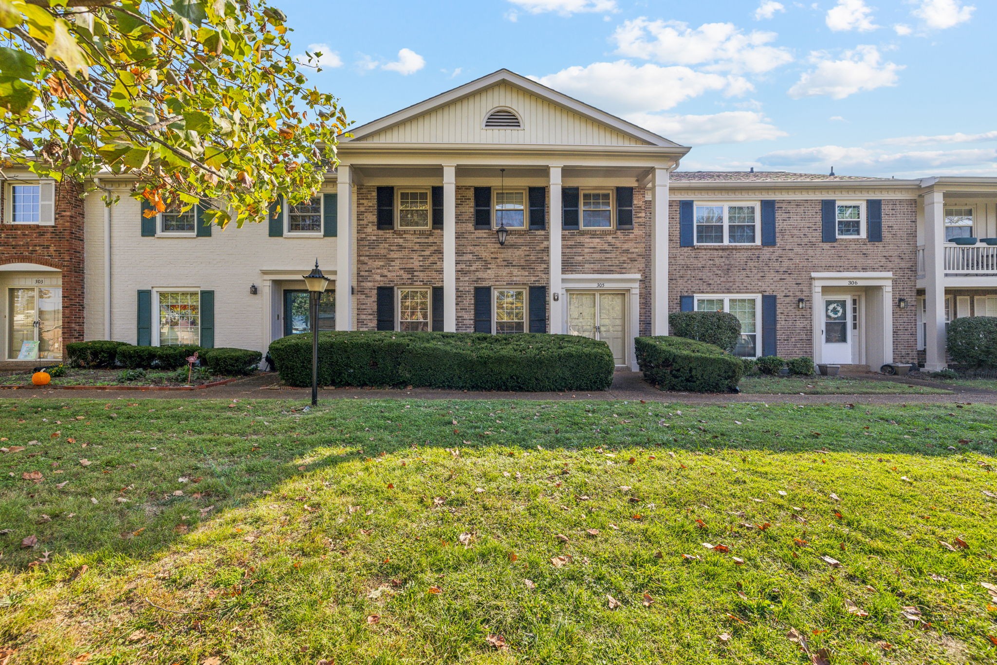 8300 Sawyer Brown Rd Unit: E305