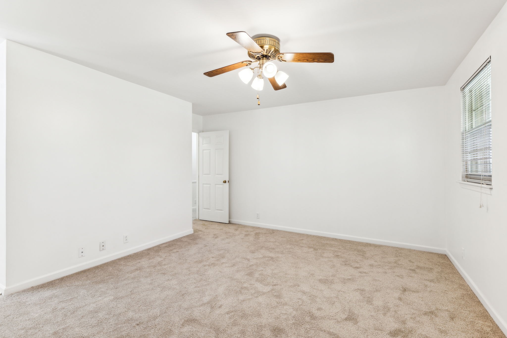 8300 Sawyer Brown Rd Unit: E305