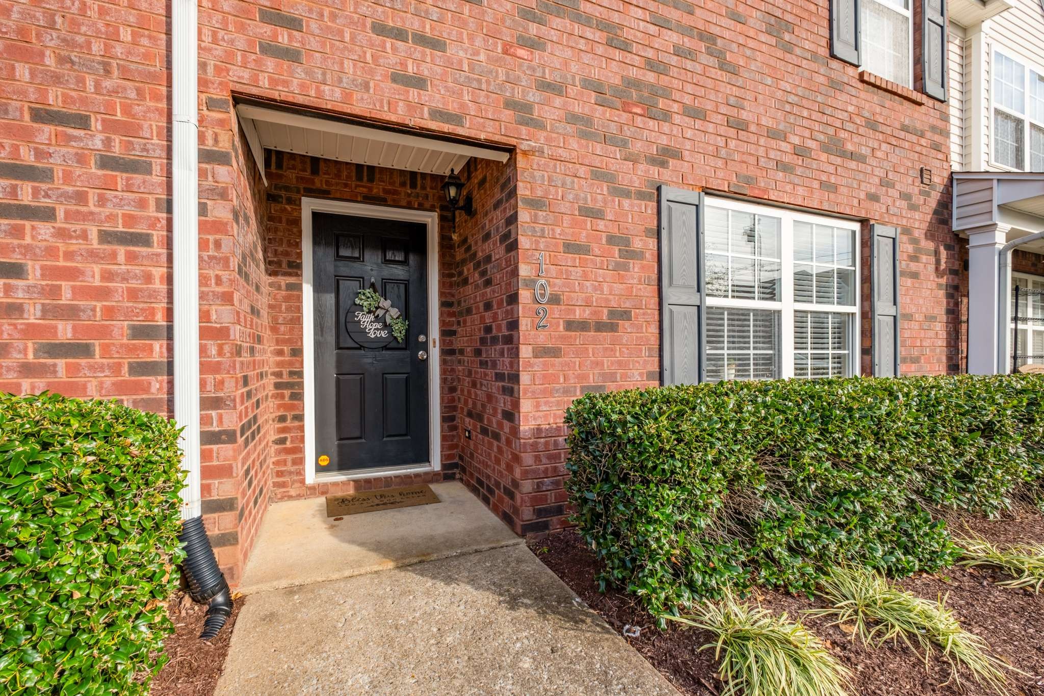102 Wolverine Ct