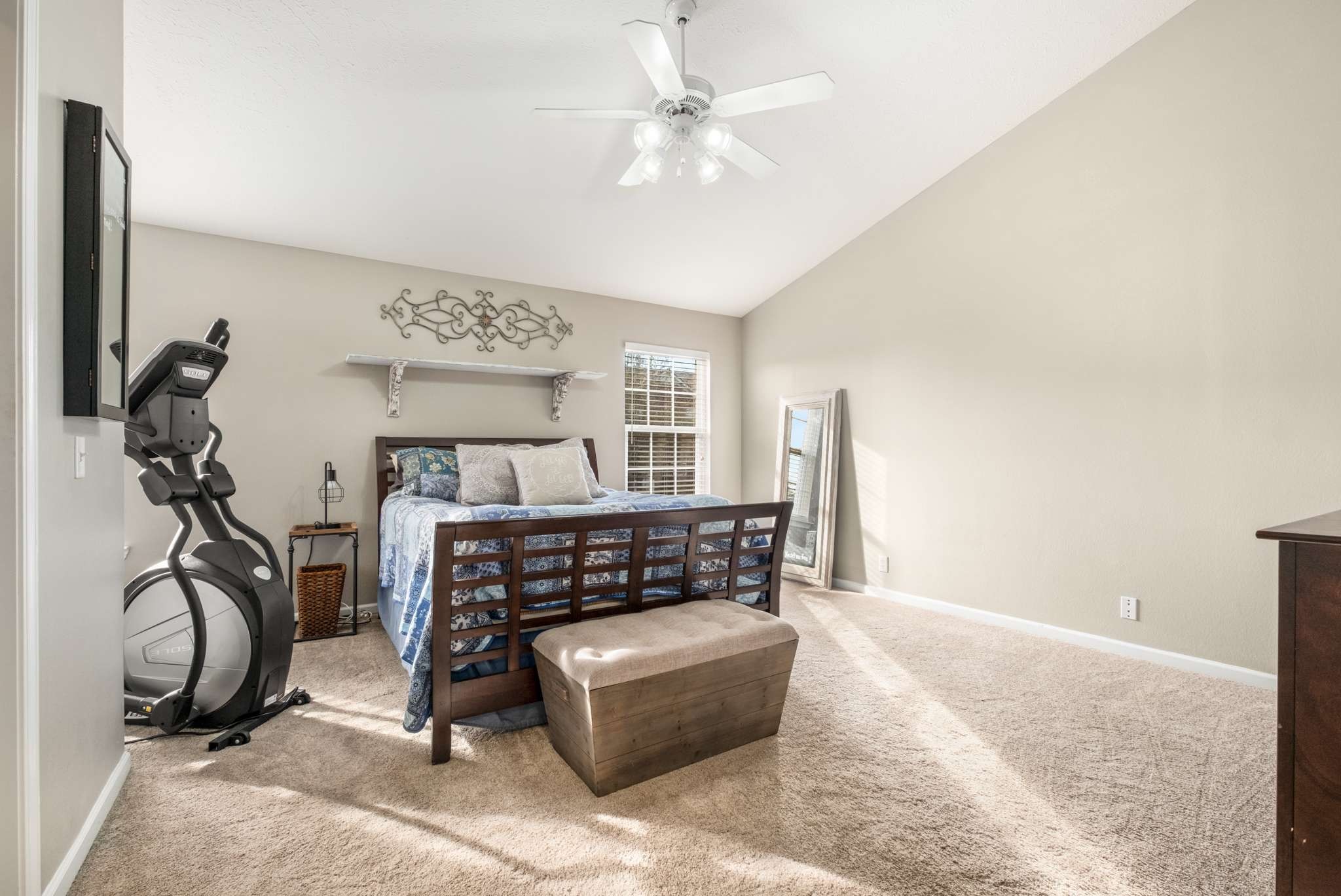 102 Wolverine Ct