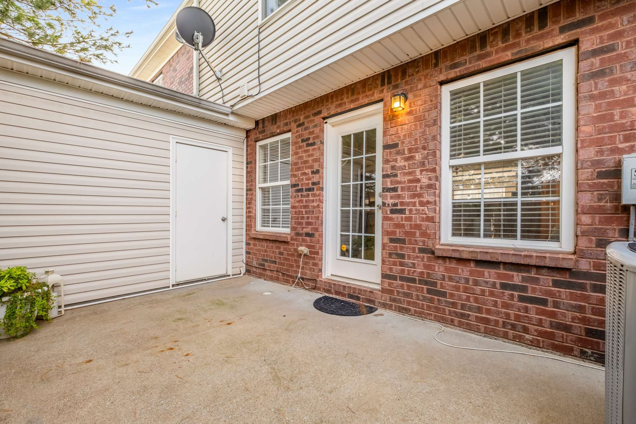 102 Wolverine Ct