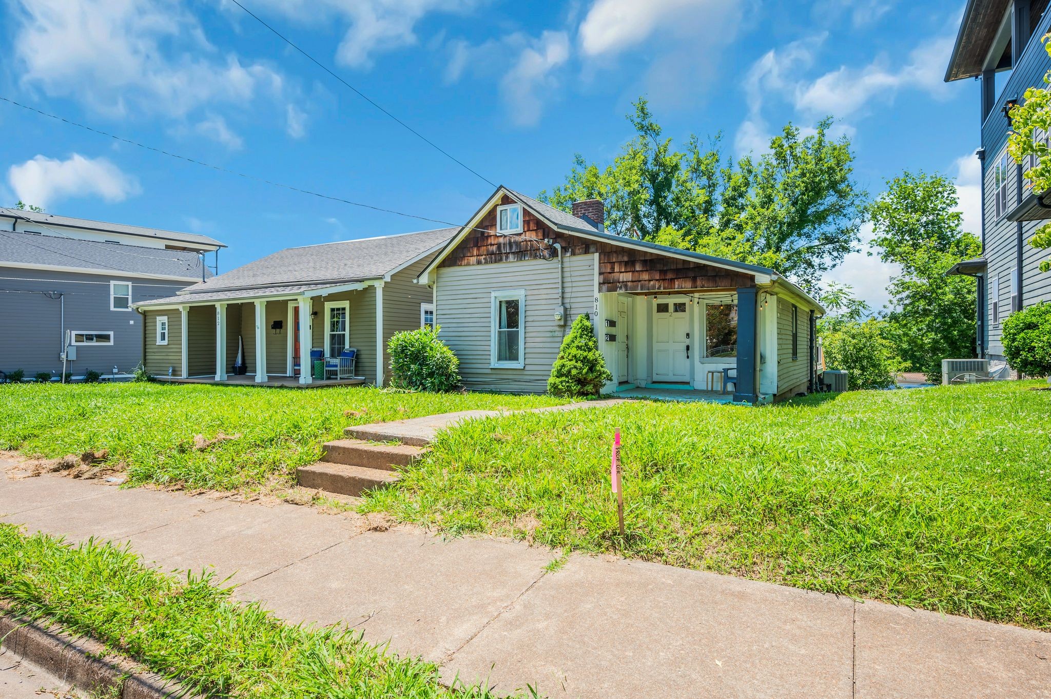 810 S 12th St