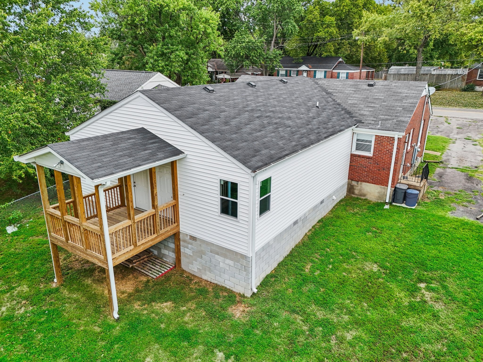 535 Fairlane Dr
