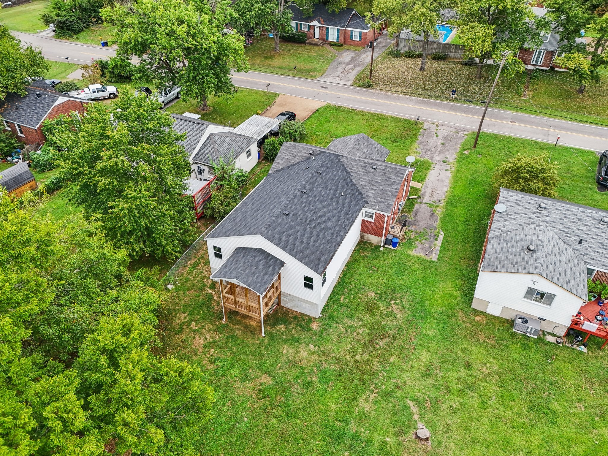 535 Fairlane Dr