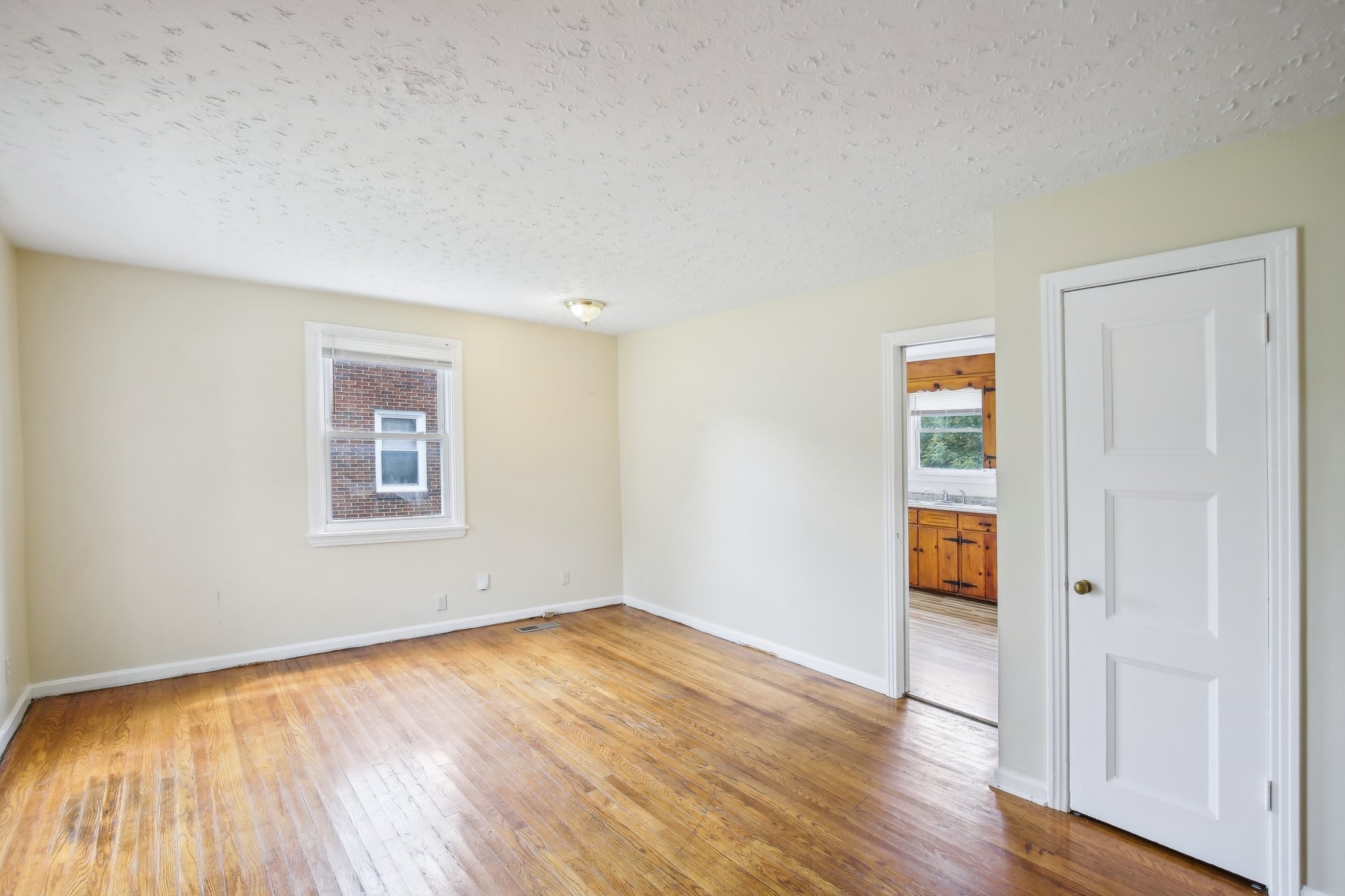 535 Fairlane Dr