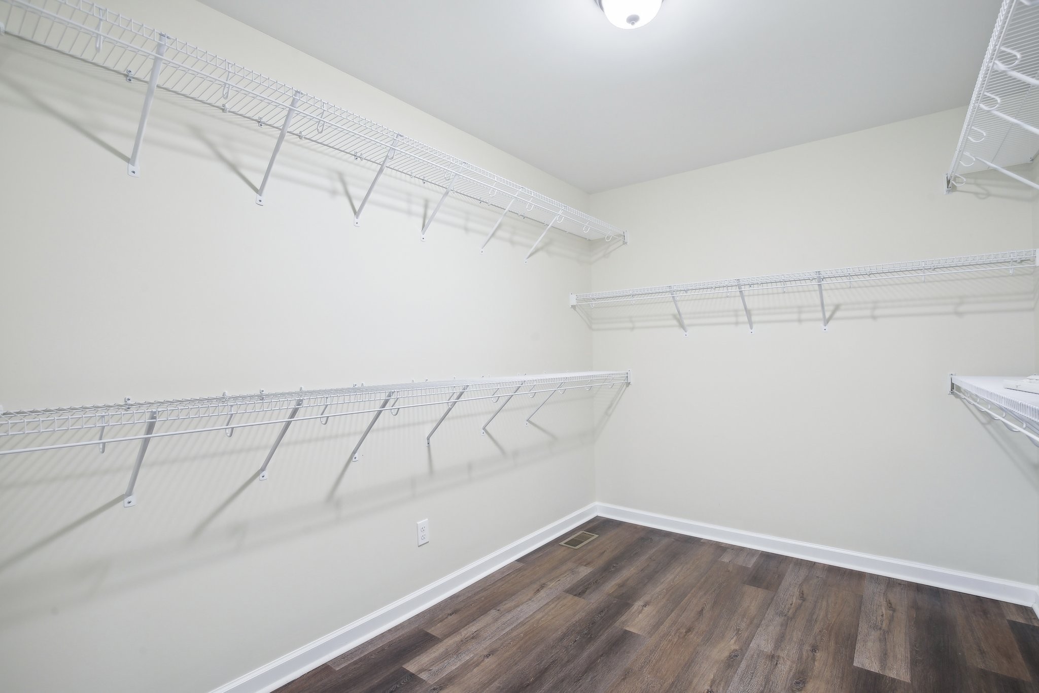 535 Fairlane Dr