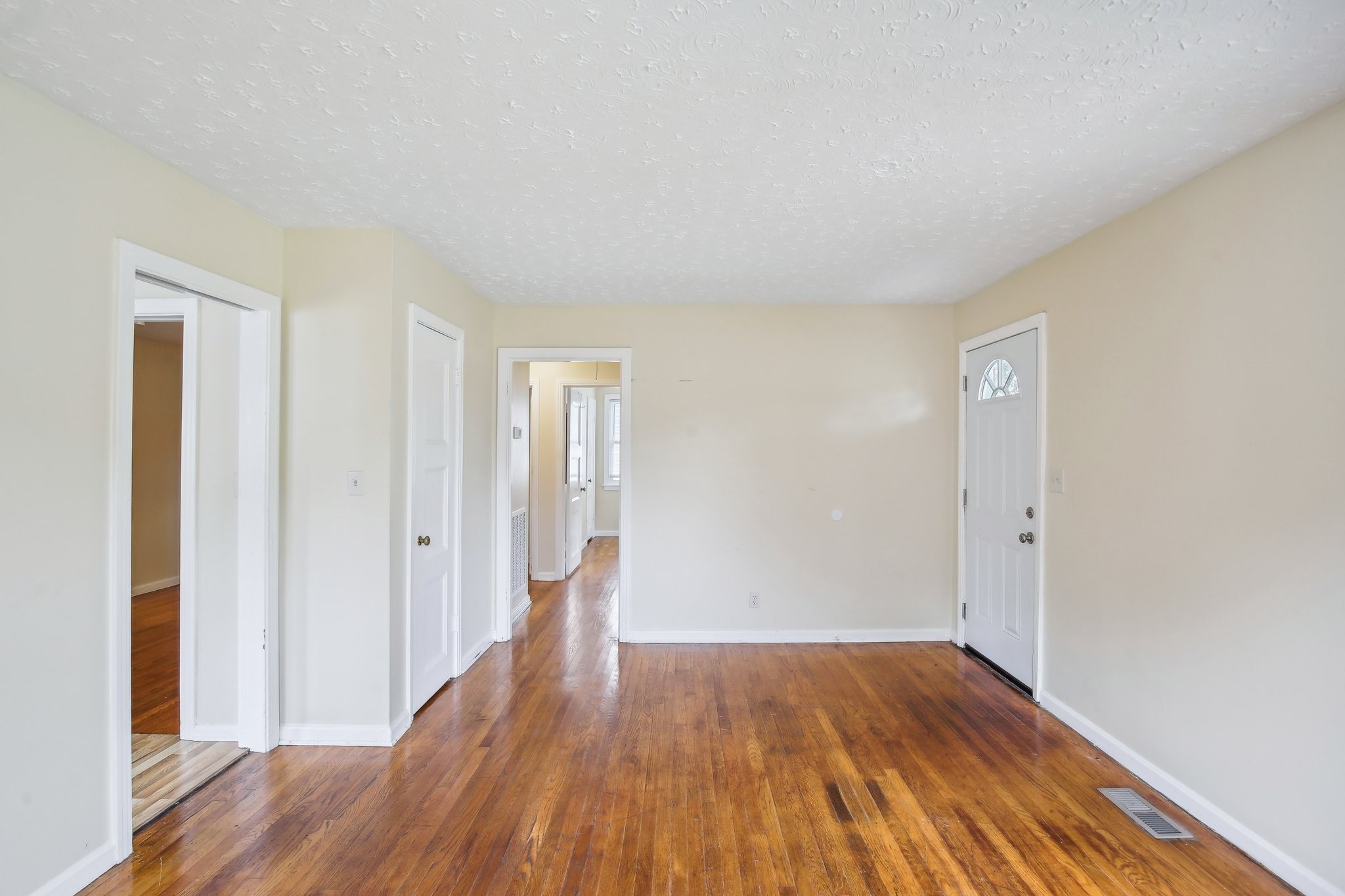 535 Fairlane Dr
