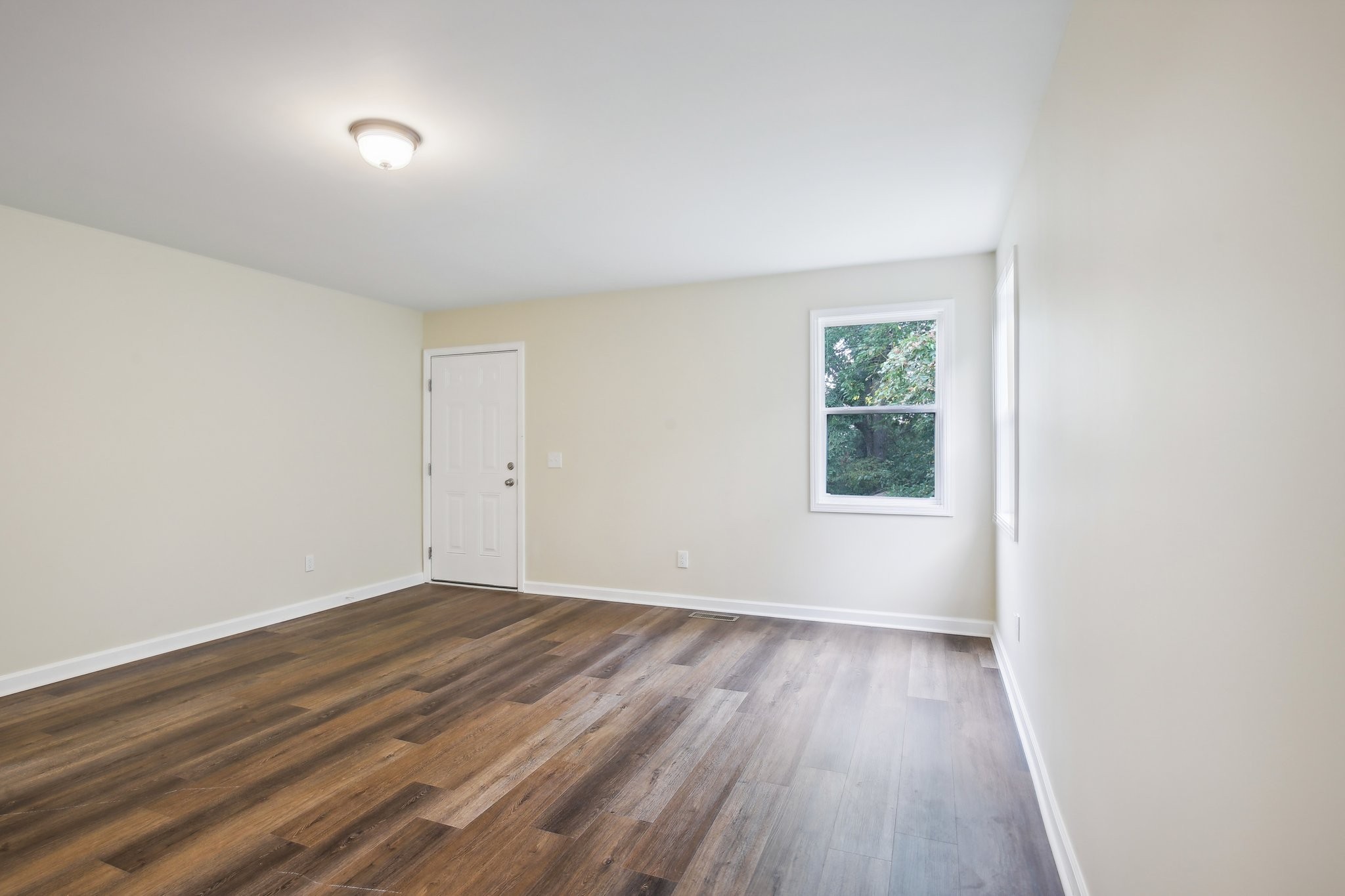 535 Fairlane Dr