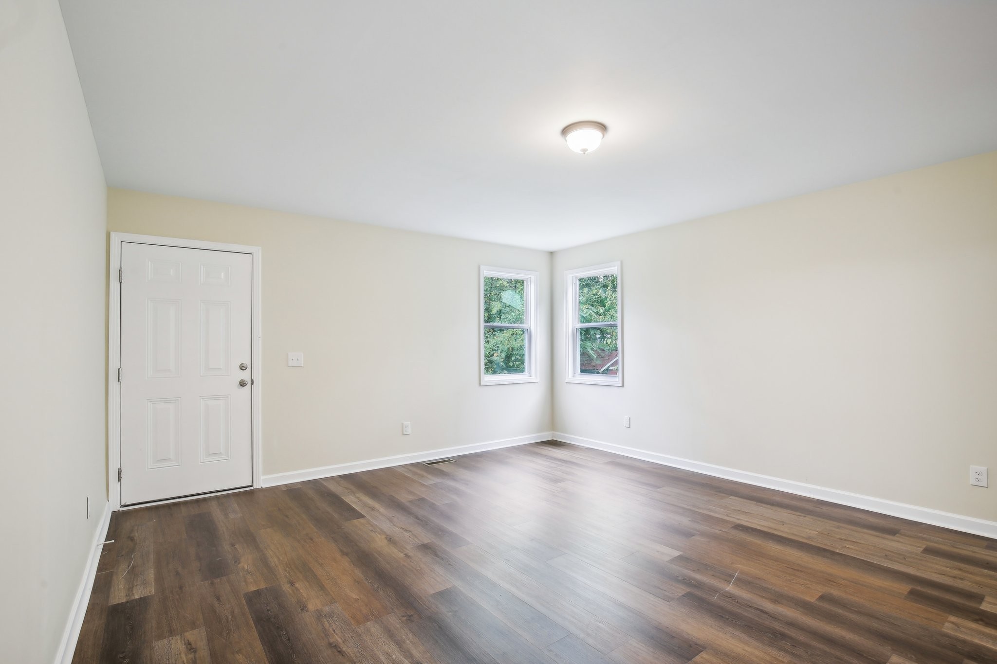 535 Fairlane Dr