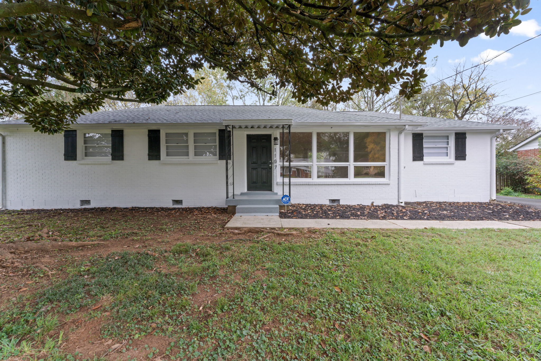 1107 W Northfield Blvd