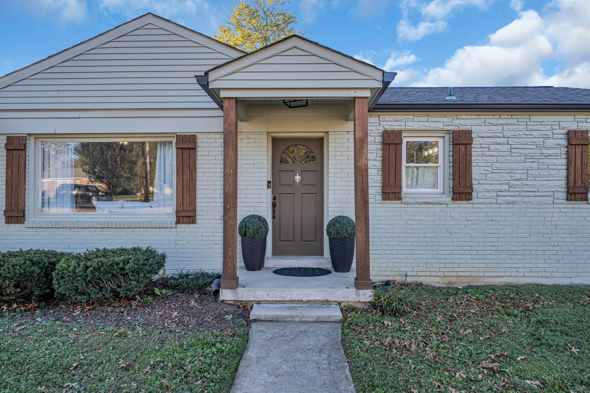 212 Armory Dr