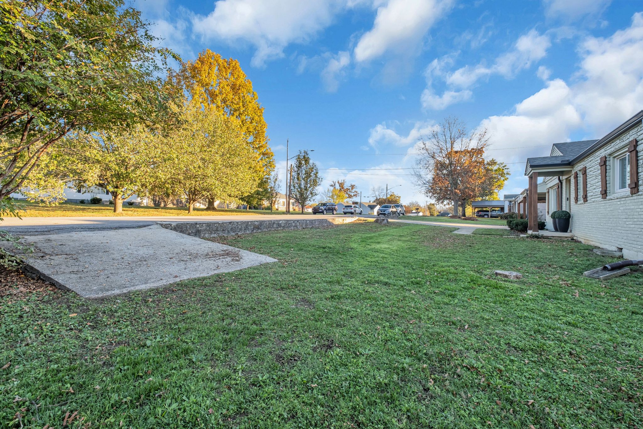 212 Armory Dr