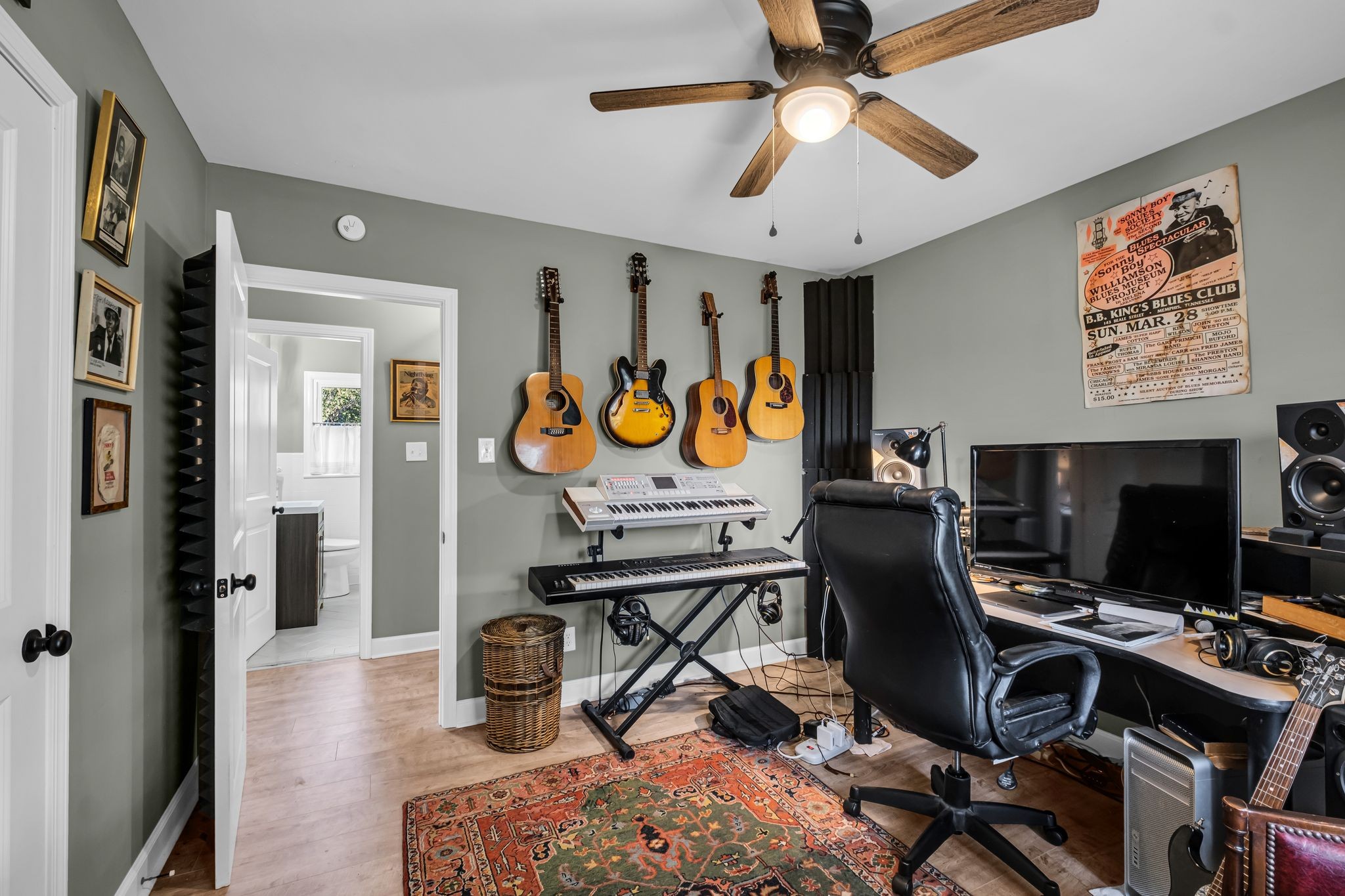 212 Armory Dr