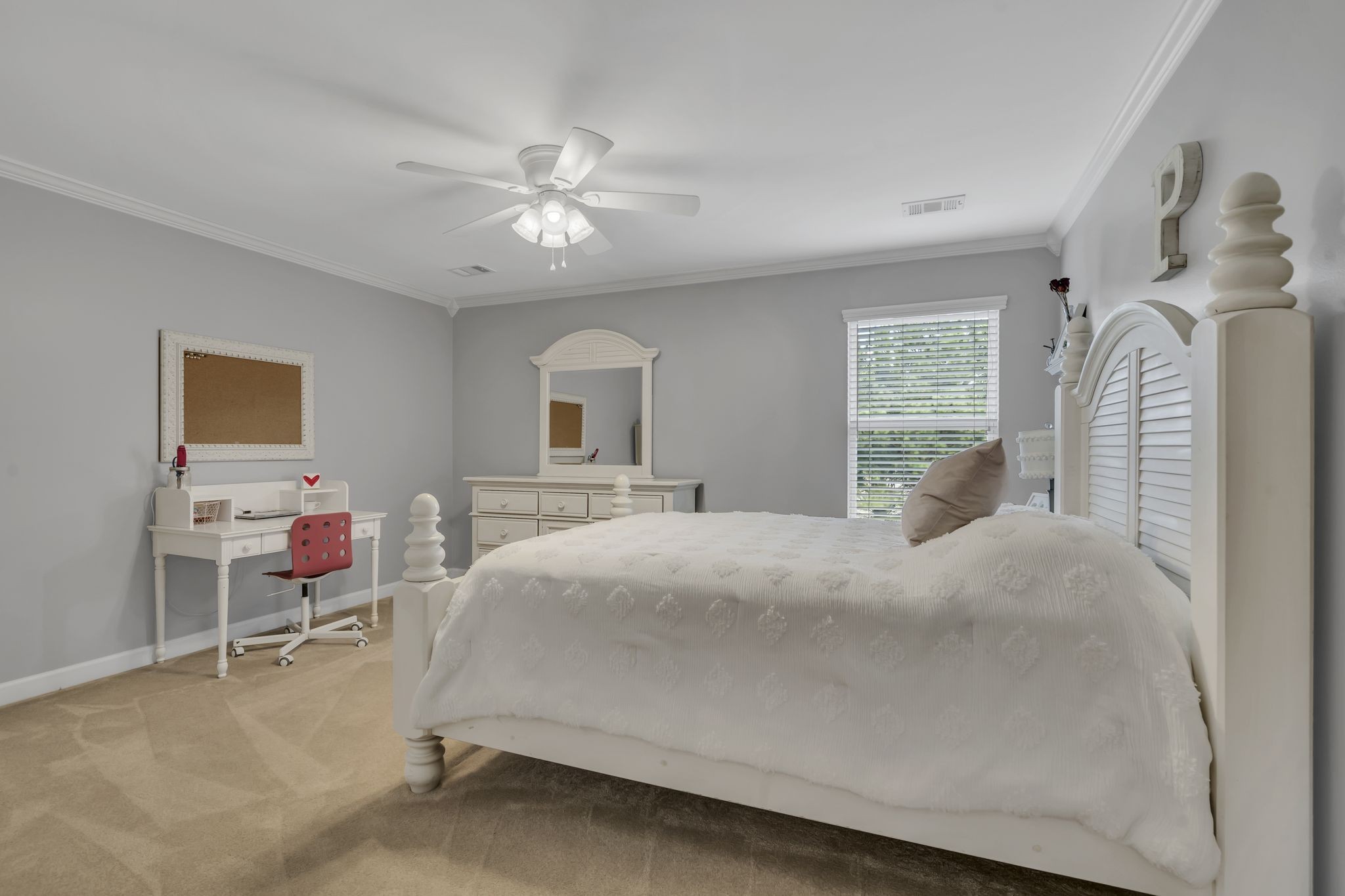 1306 Slade Ct