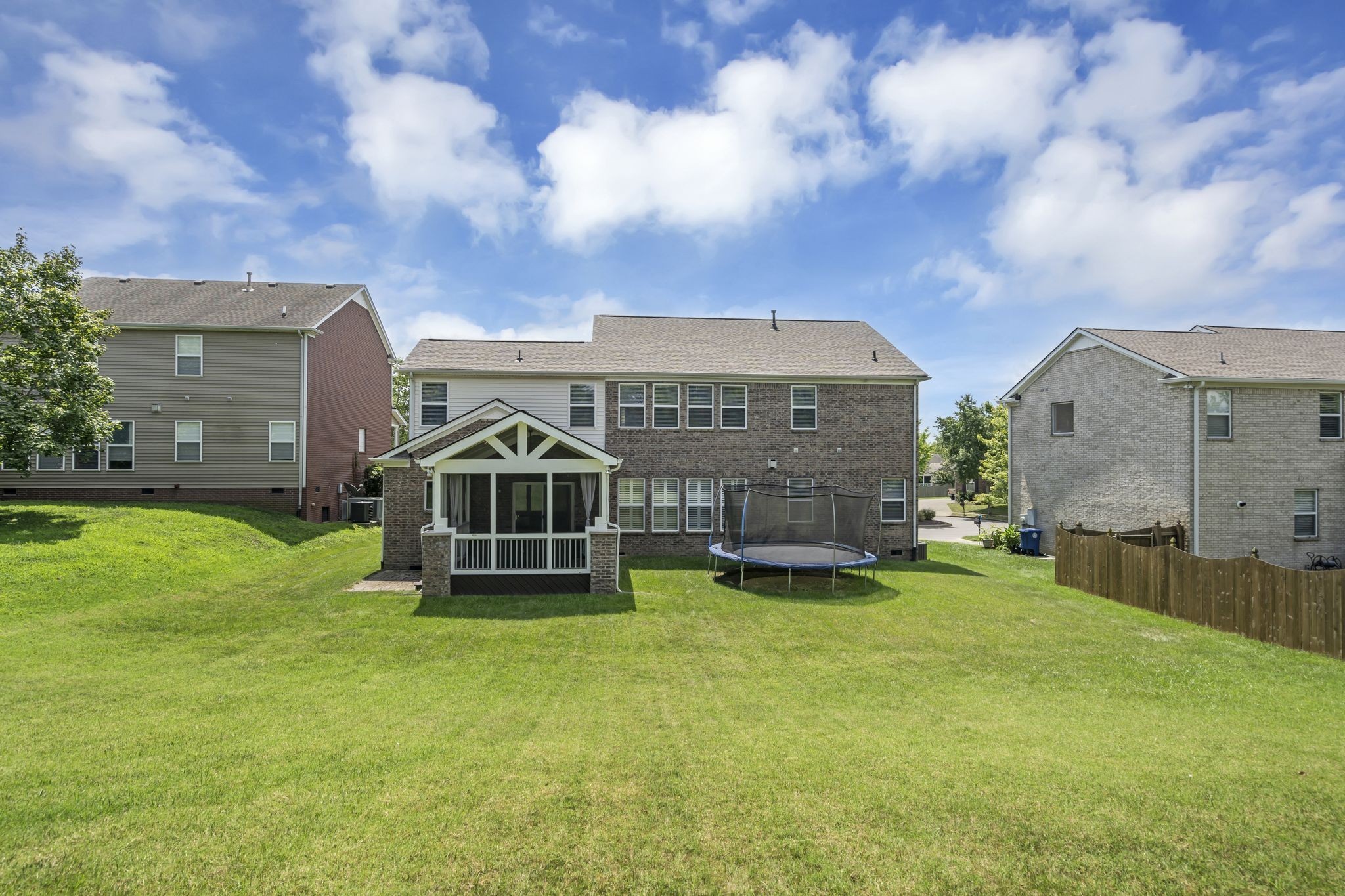 1306 Slade Ct