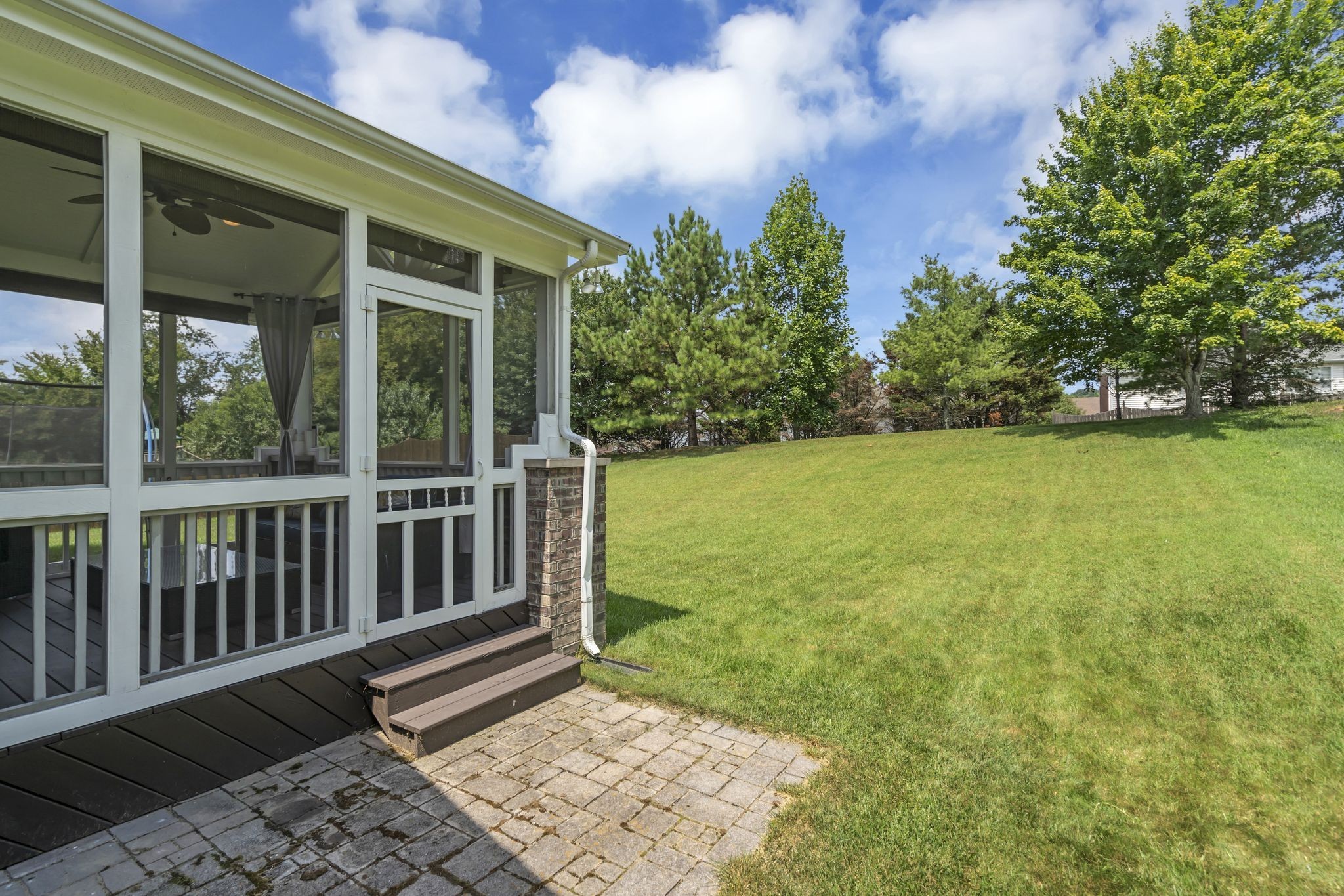 1306 Slade Ct