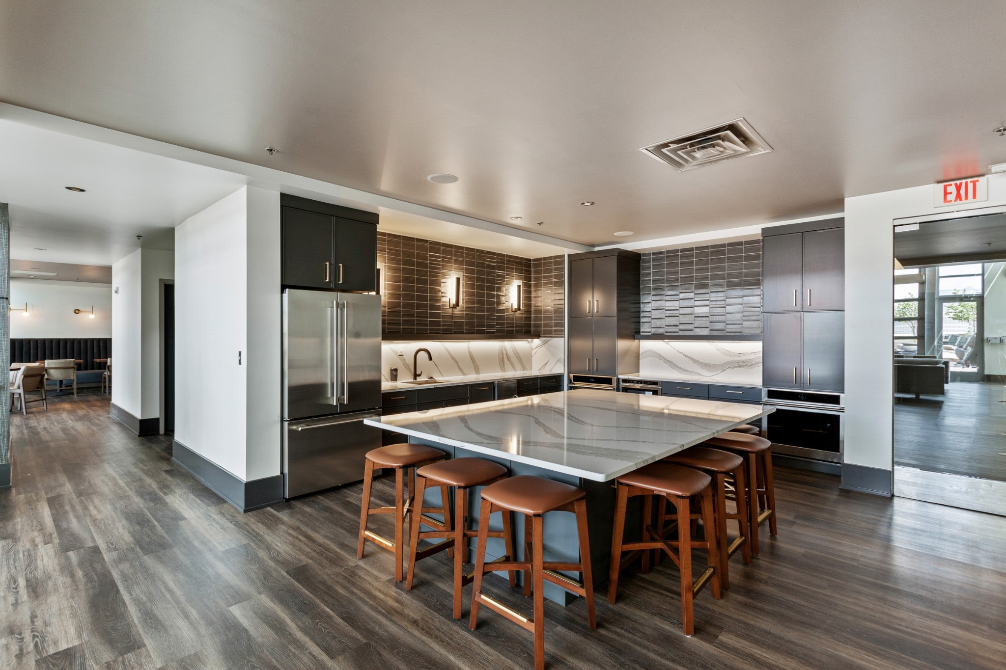 600 12th Ave, S Unit: 823