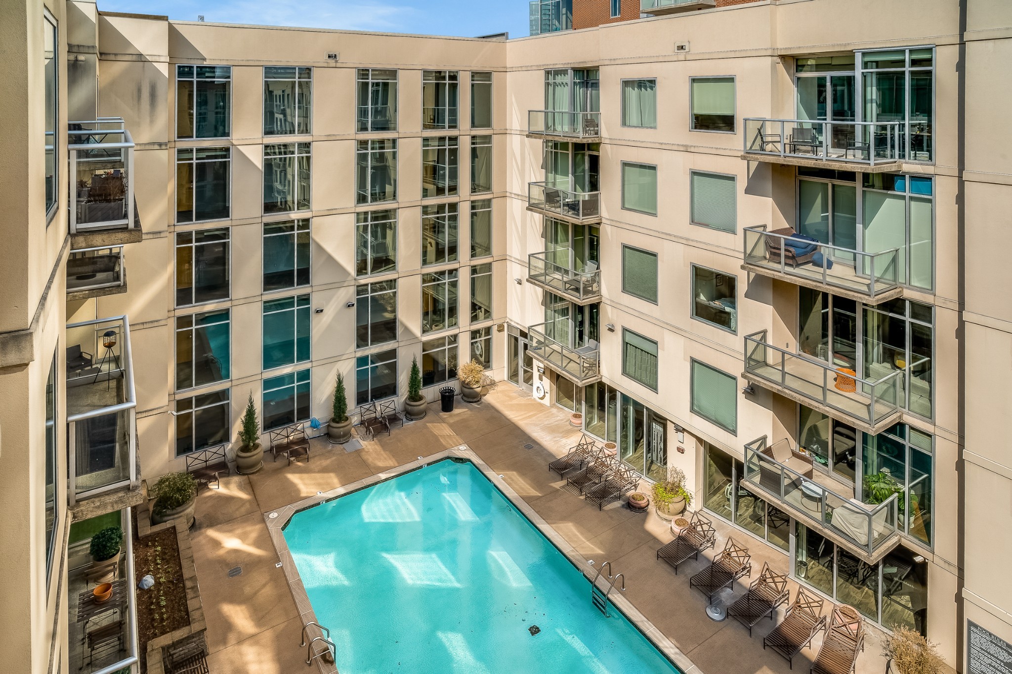 600 12th Ave, S Unit: 823