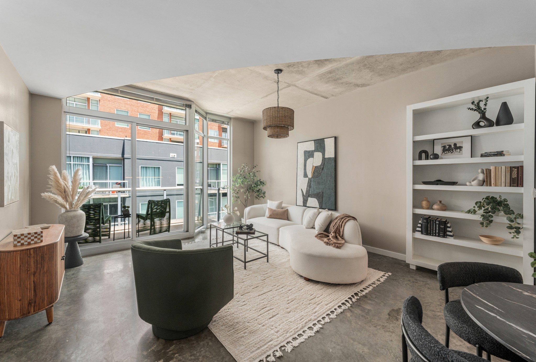 600 12th Ave, S Unit: 823