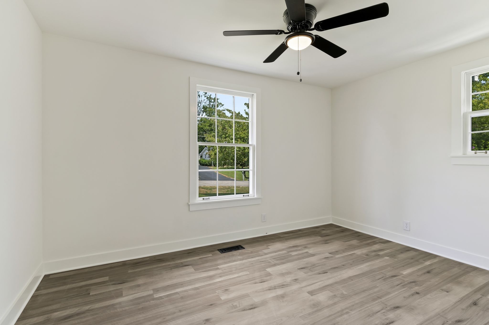 103 Crossroad Dr