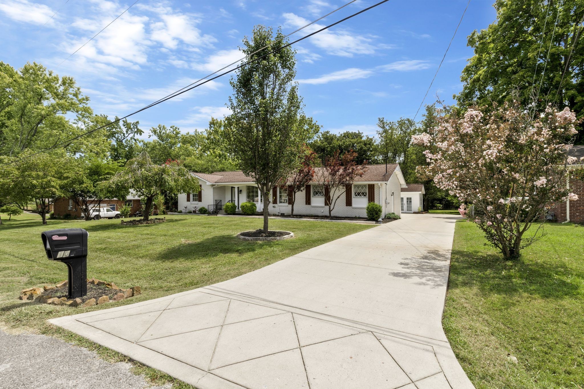 103 Crossroad Dr