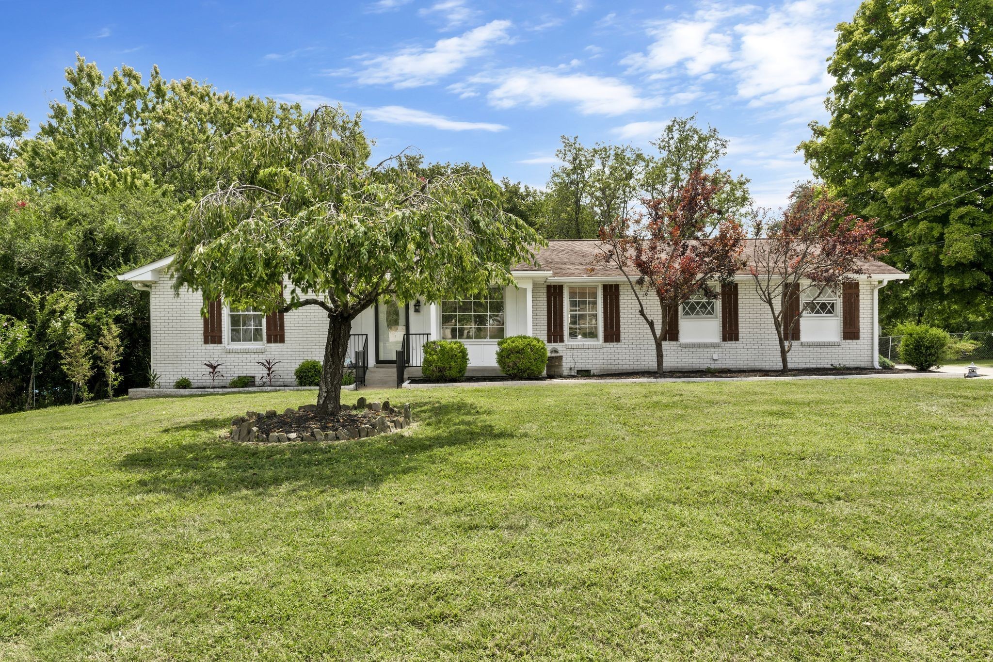 103 Crossroad Dr
