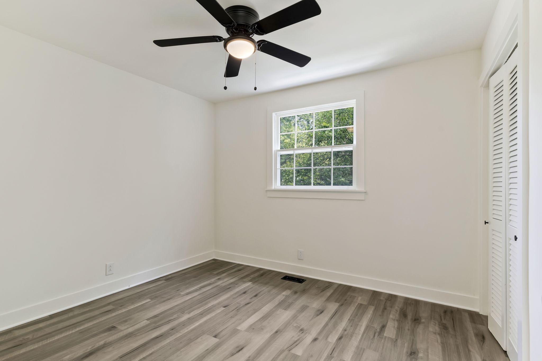 103 Crossroad Dr