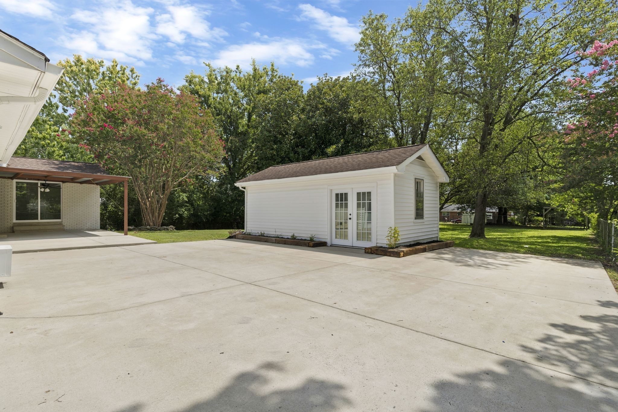 103 Crossroad Dr