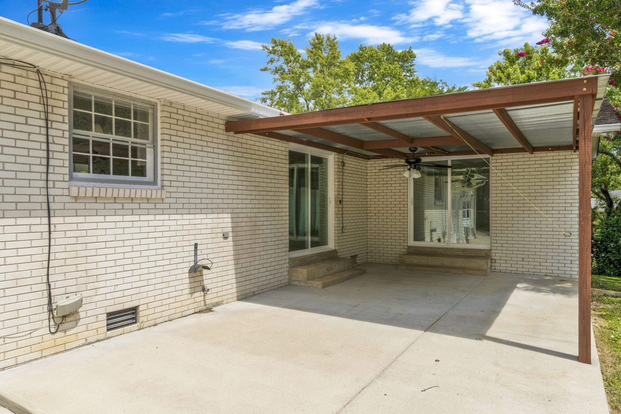 103 Crossroad Dr