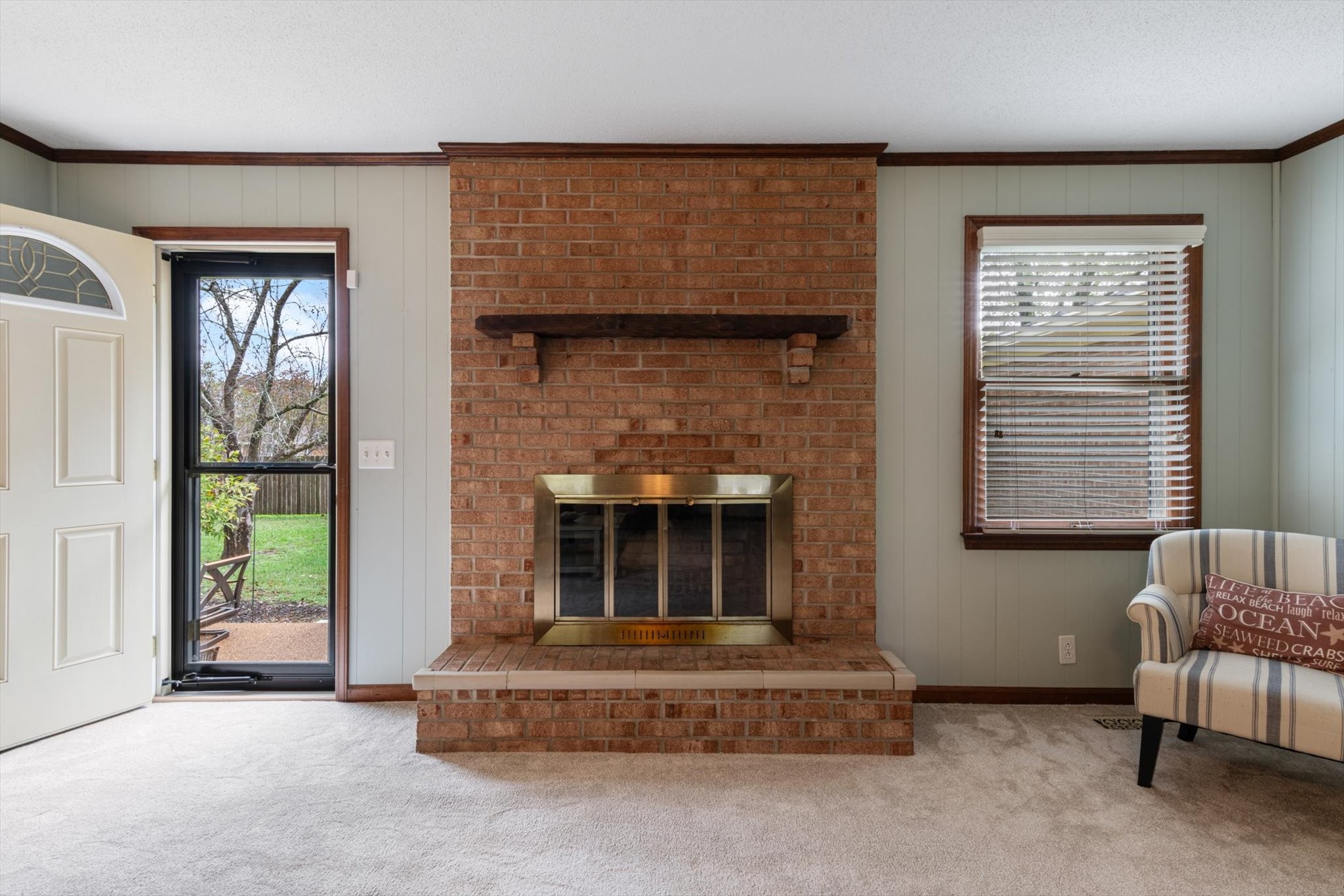 2242 Surrey Dr