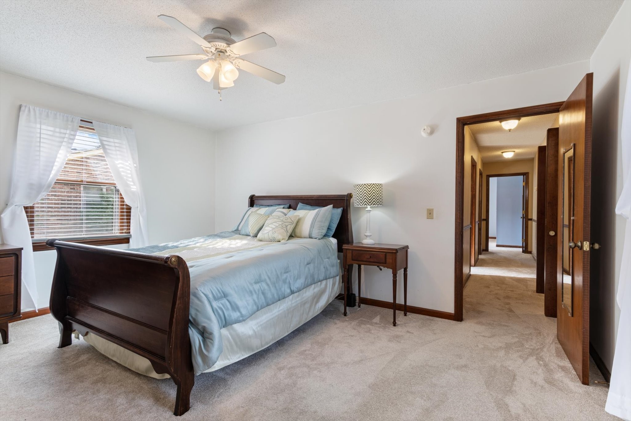 2242 Surrey Dr