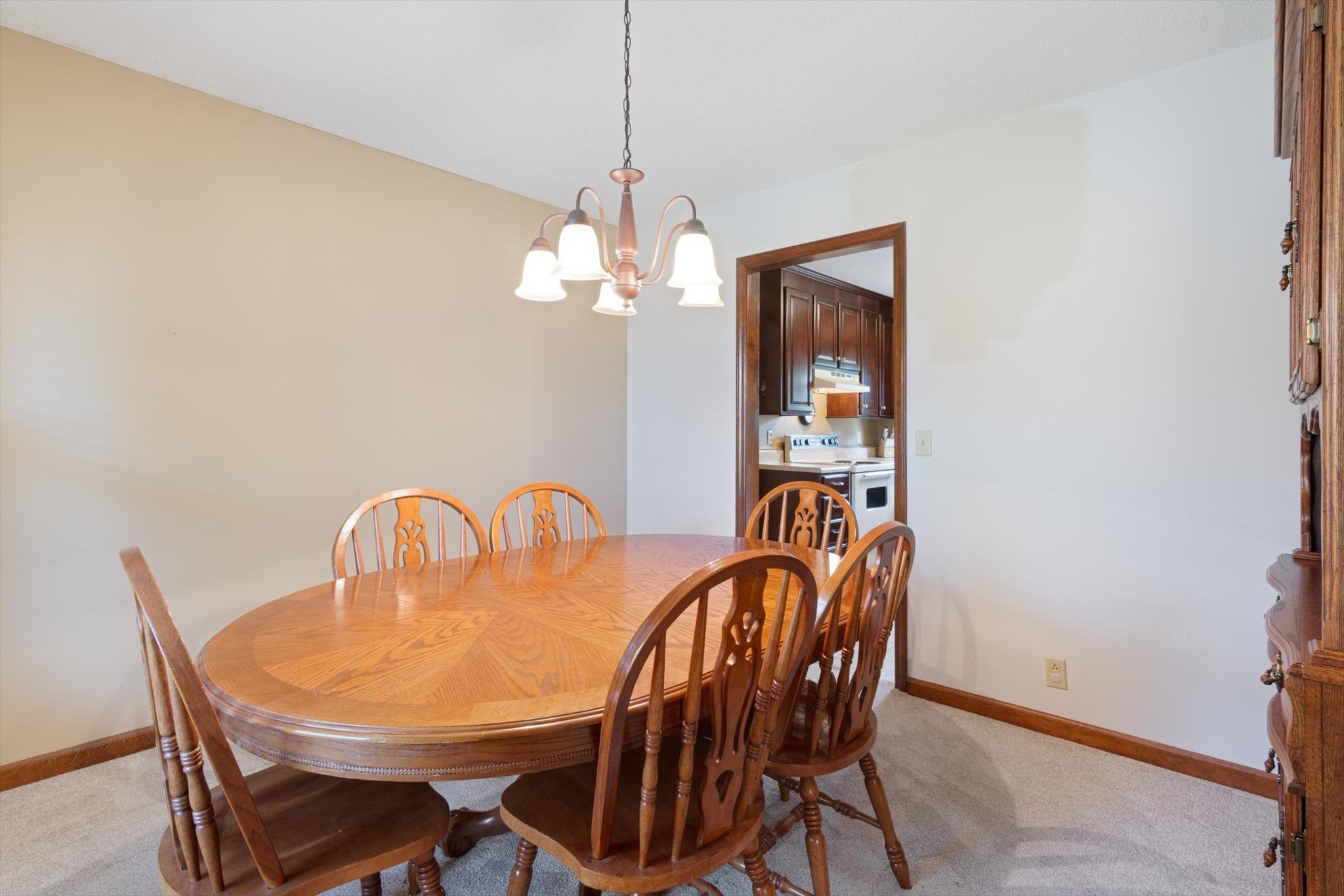 2242 Surrey Dr