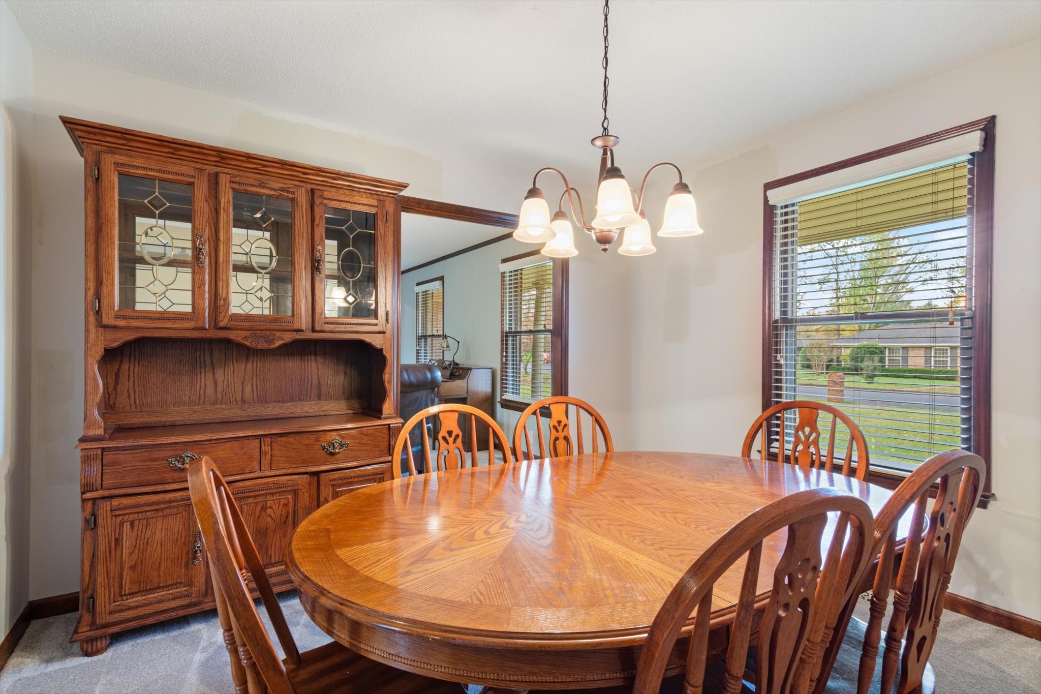 2242 Surrey Dr
