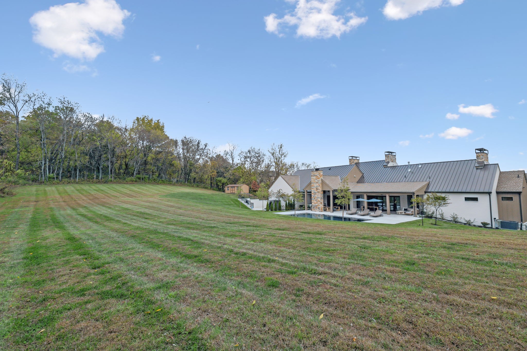 5017 Brooklands Ln