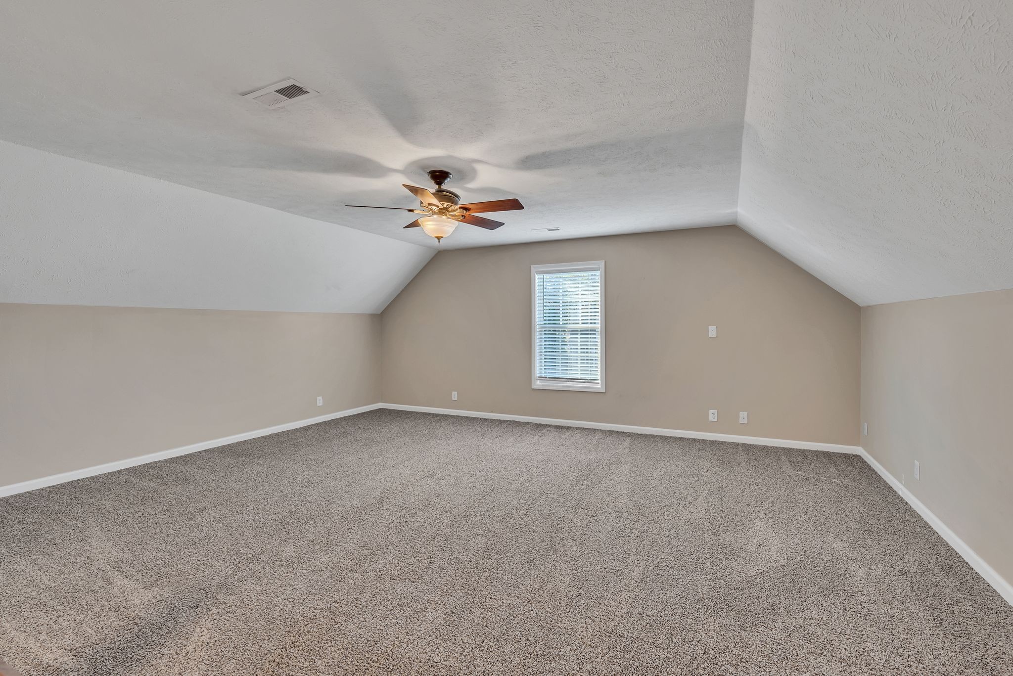 669 Deer Ridge Dr