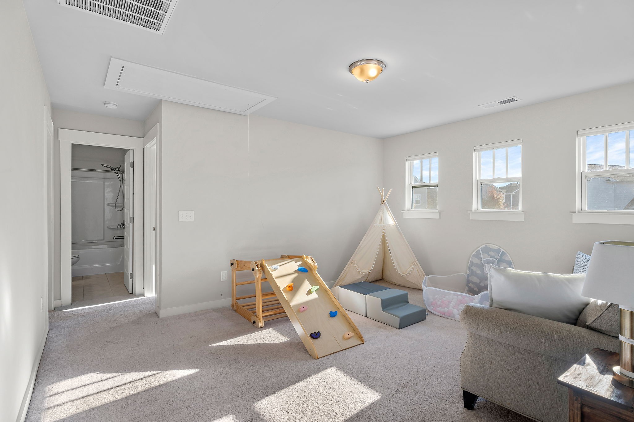 2233 Maytown Cir