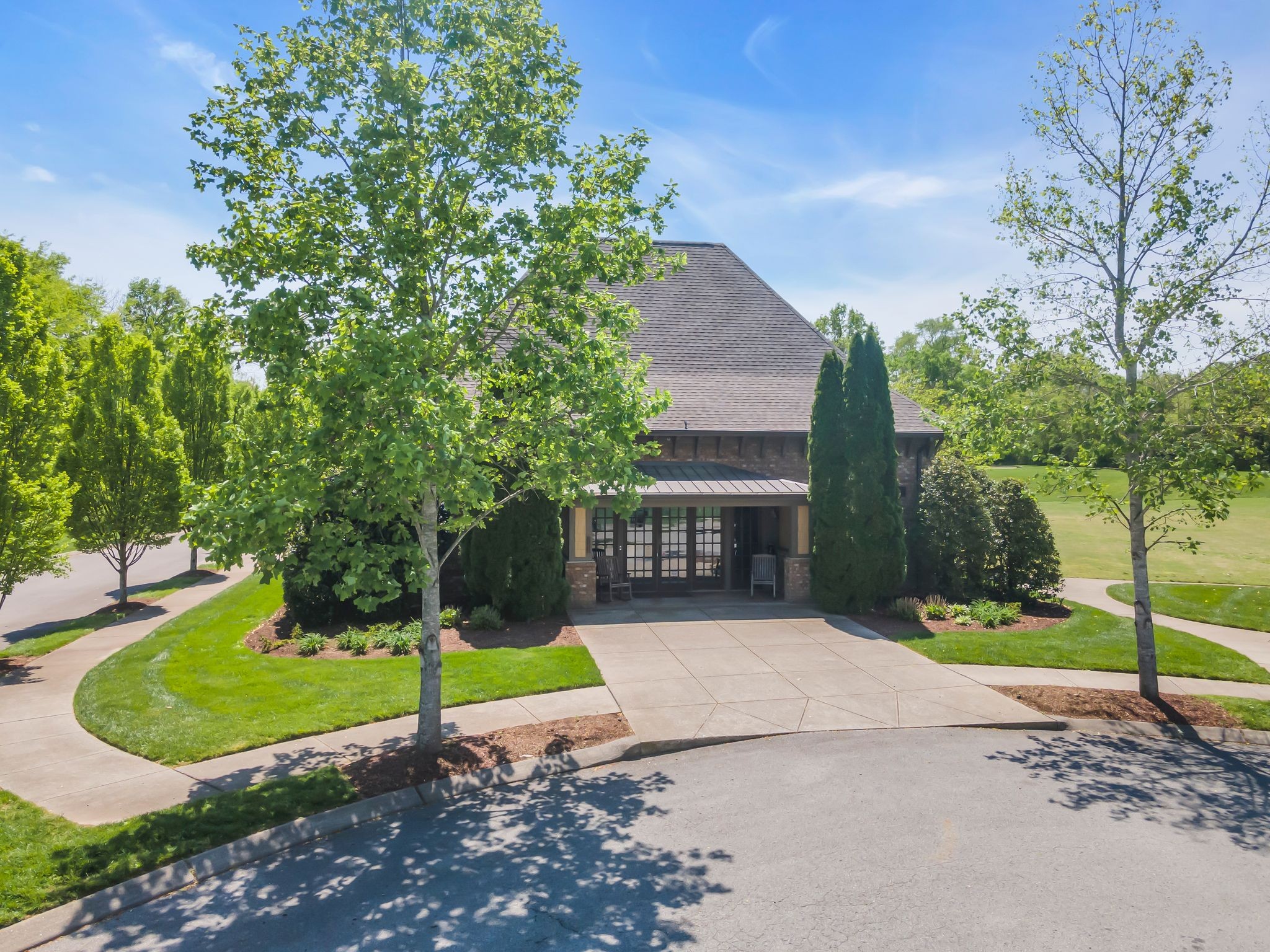 2233 Maytown Cir