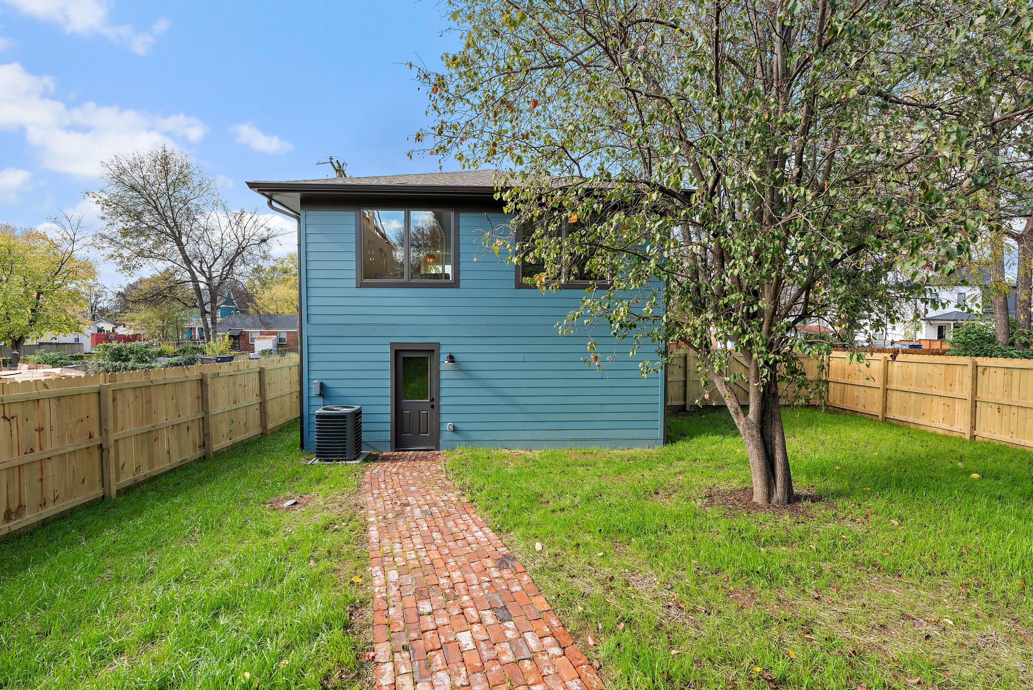 804 N 5th St