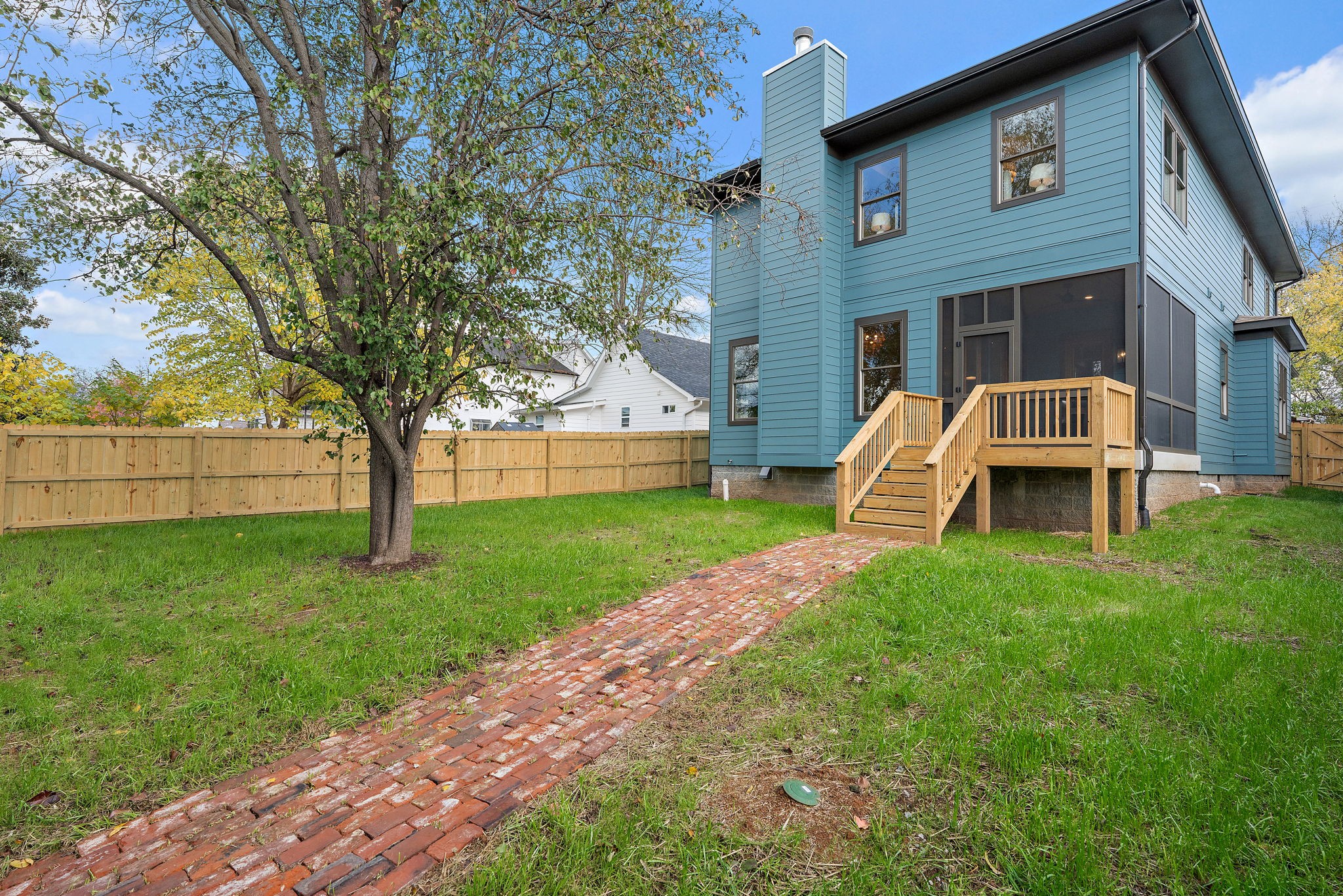 804 N 5th St
