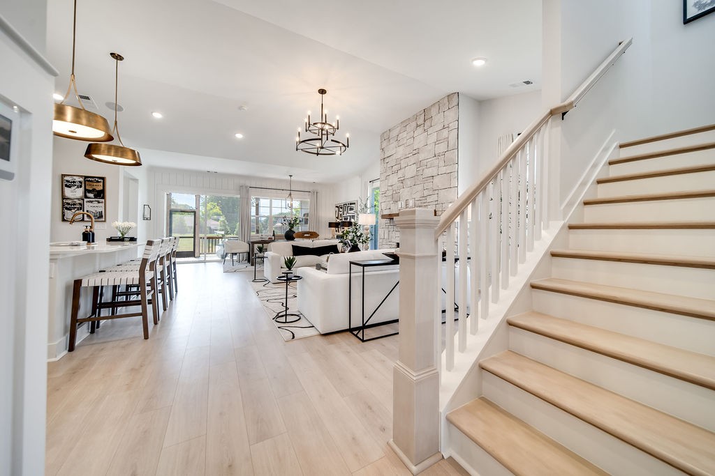 5822 Willoughby way