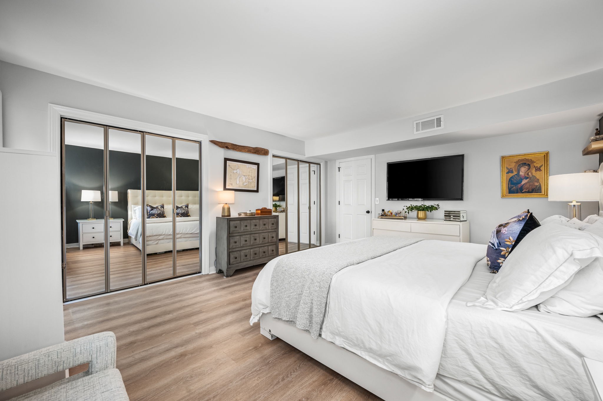 1407 Cambridge Dr